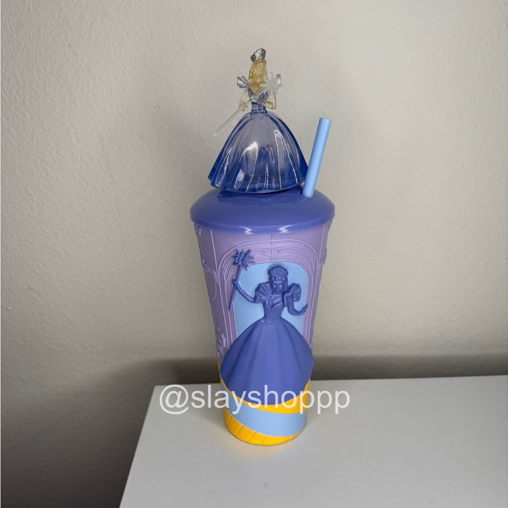 Wicked For Good Glinda Collectible Cup With Topper - AMC - In hand - LAST ONE